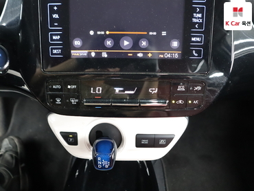 2018 - toyota prius