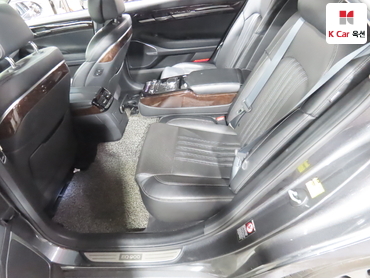 2018 - genesis eq900