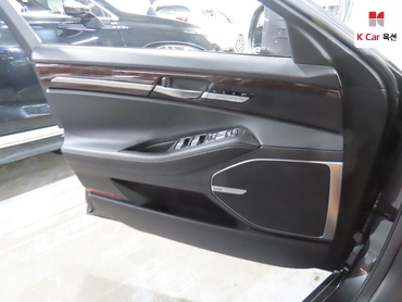 2018 - genesis eq900