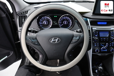 2011 - hyundai sonata
