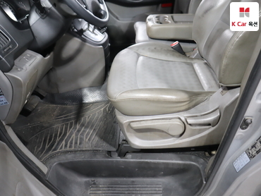 2016 - hyundai grand starex
