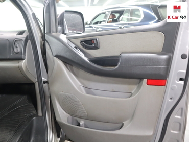 2016 - hyundai grand starex