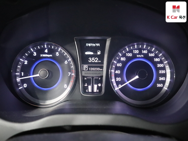 2013 - hyundai grandeur
