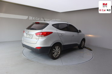 2010 - hyundai tucson