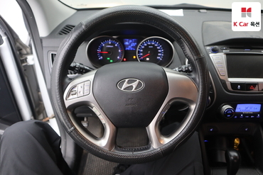 2010 - hyundai tucson