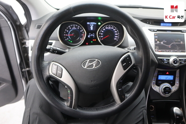 2011 - hyundai avante