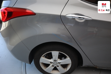 2011 - hyundai avante
