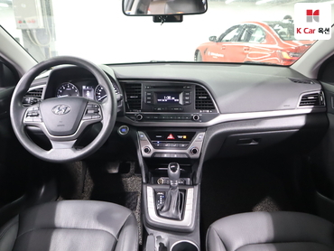 2018 - hyundai avante