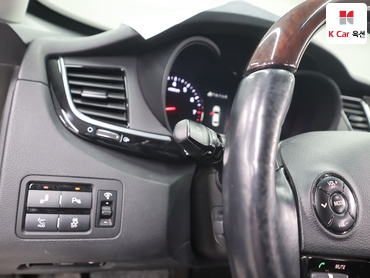 2015 - kia k9