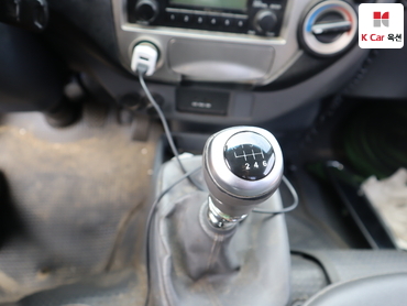 2013 - kia bongo iii