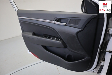 2016 - hyundai avante