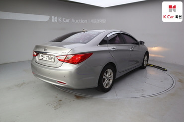 2011 - hyundai sonata
