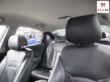 2011 - hyundai grandeur