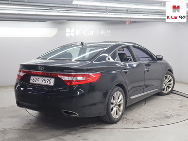 2011 - hyundai grandeur