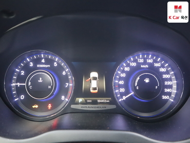 2011 - hyundai grandeur