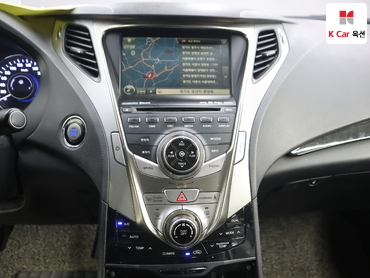 2011 - hyundai grandeur