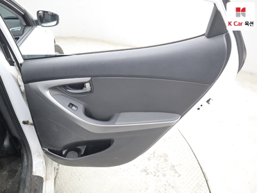 2015 - hyundai avante