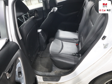 2015 - hyundai avante