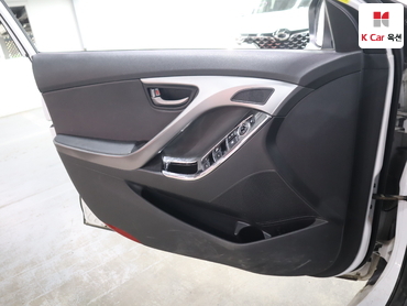 2015 - hyundai avante