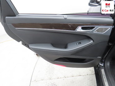 2017 - genesis g80