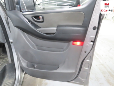 2021 - hyundai grand starex