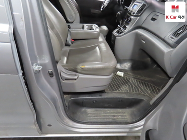 2021 - hyundai grand starex
