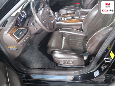 2016 - genesis eq900