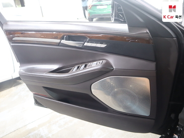 2016 - genesis eq900