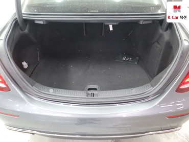 2019 - mercedes-benz e300