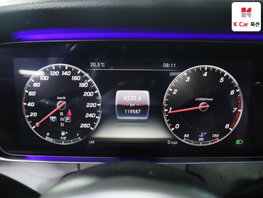 2019 - mercedes-benz e300