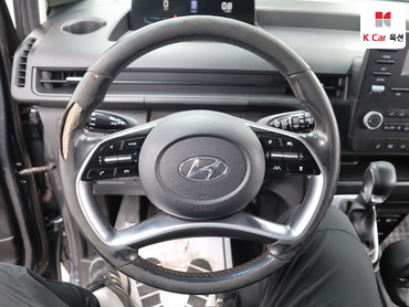 2023 - hyundai staria