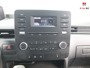 2023 - hyundai staria