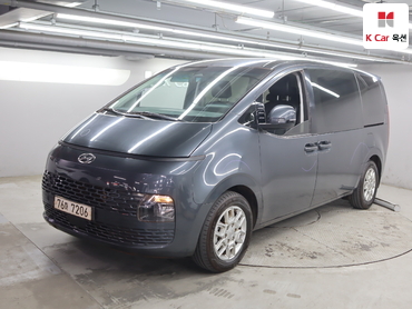 2023 - hyundai staria