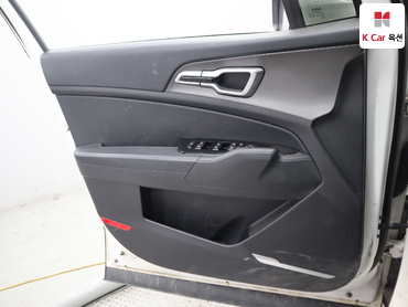 2023 - kia sportage