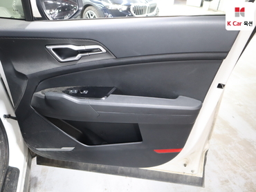 2023 - kia sportage