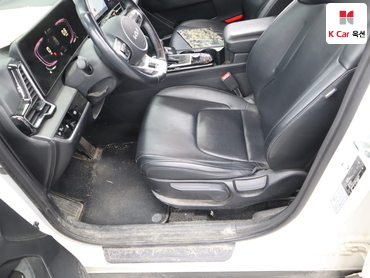2023 - kia sportage