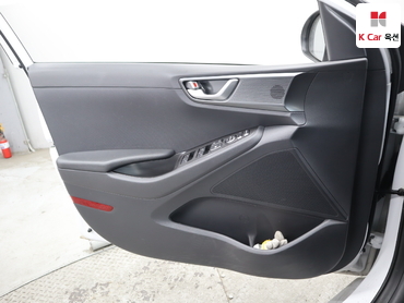 2020 - hyundai ioniq