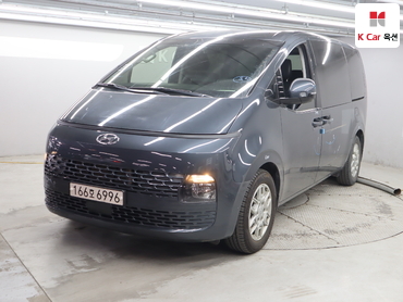 2022 - hyundai staria