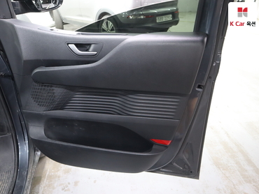 2022 - hyundai staria