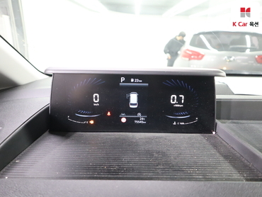 2022 - hyundai staria