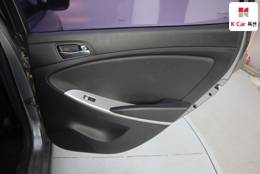 2014 - hyundai accent
