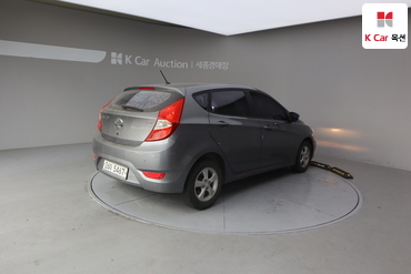 2014 - hyundai accent