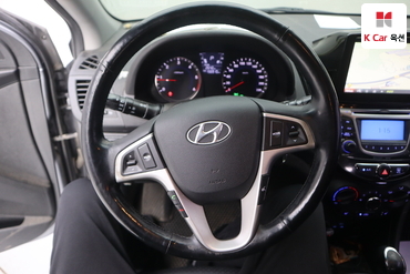 2014 - hyundai accent