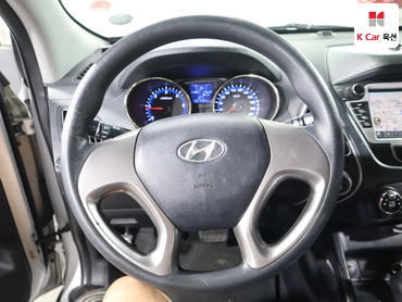 2011 - hyundai tucson