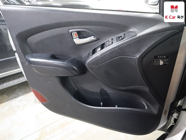 2011 - hyundai tucson