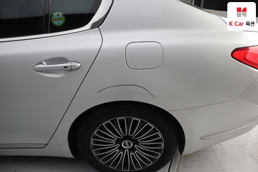 2013 - kia k9