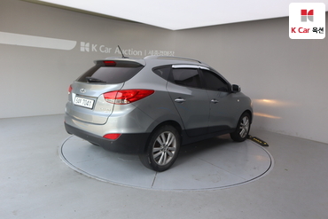 2011 - hyundai tucson