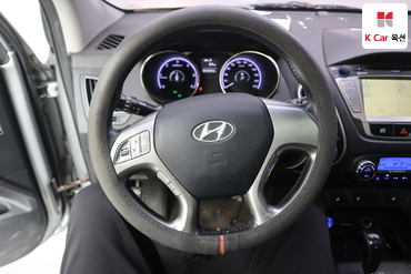 2011 - hyundai tucson
