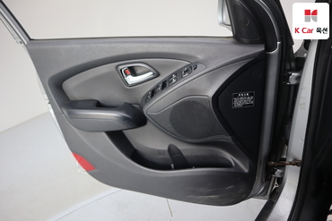 2011 - hyundai tucson
