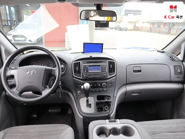 2019 - hyundai grand starex